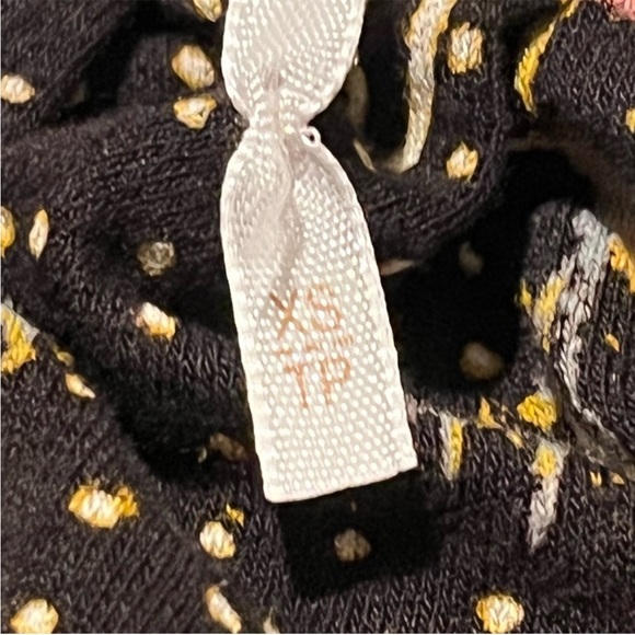 Free People Last Time Floral Polka Dot Bell Sleeve Blouse SO FLATTERING! Size XS - Picture 5 of 5